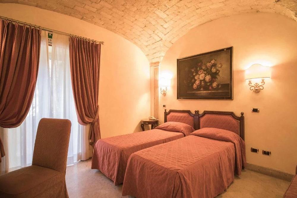Hotel Donatello Room Type - Classic Triple Room