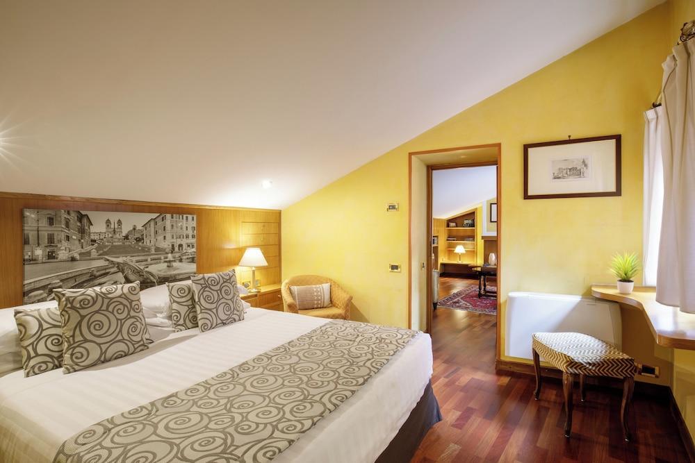 Hotel della Torre Argentina - Tap to explore photos
