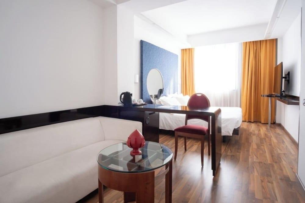 Hotel Imperatori Room Type - Superior Room