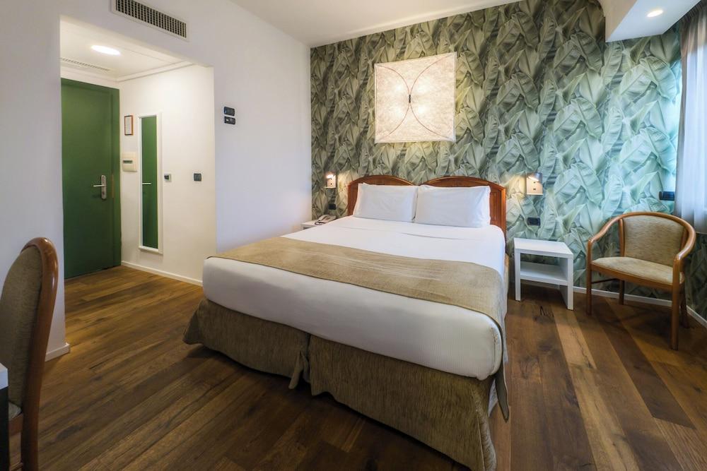 Hotel Dei Congressi Room Type - Double or Twin Room Hotel Dei Congressi Room Type - Double or Twin Room