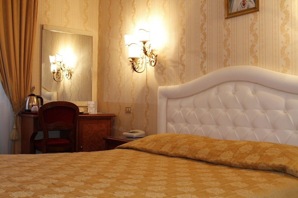 Hotel Eliseo Room Type - Triple Room