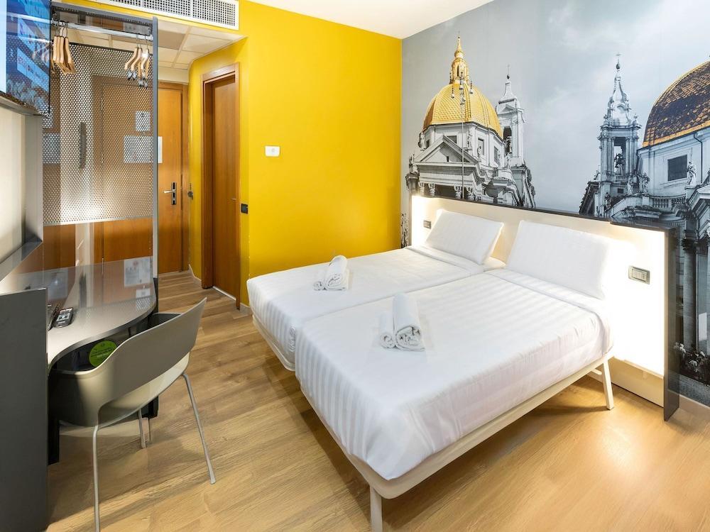 B&B Hotel Roma Tuscolana San Giovanni - Tap to explore photos