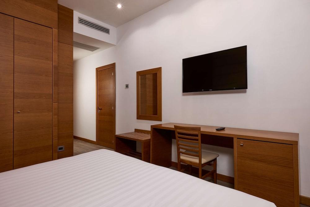Occidental Aurelia Room Type - Superior Premium