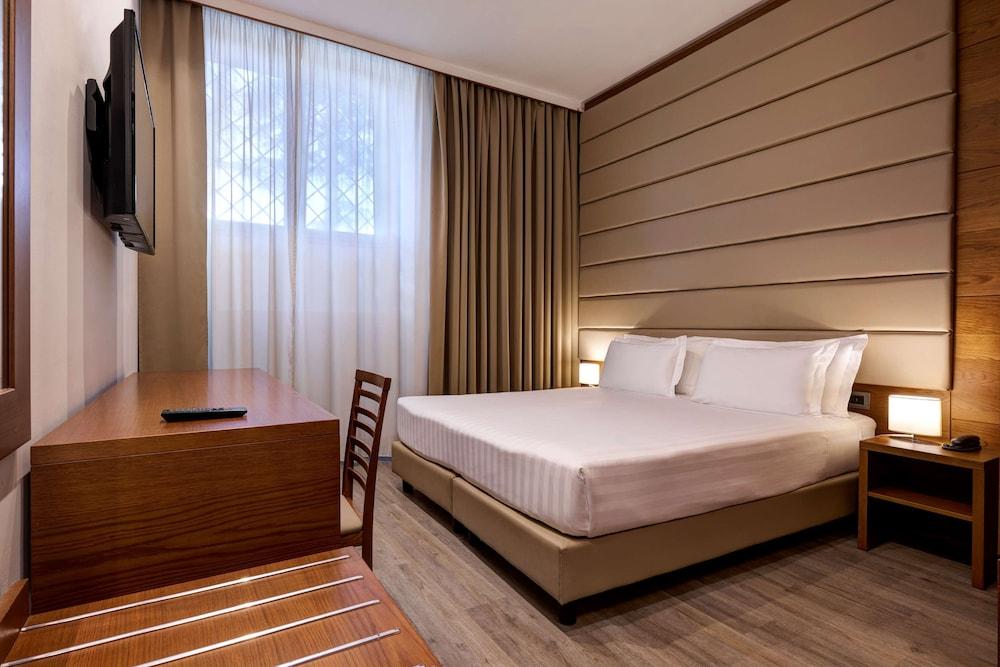 Occidental Aurelia Room Type - Superior Room