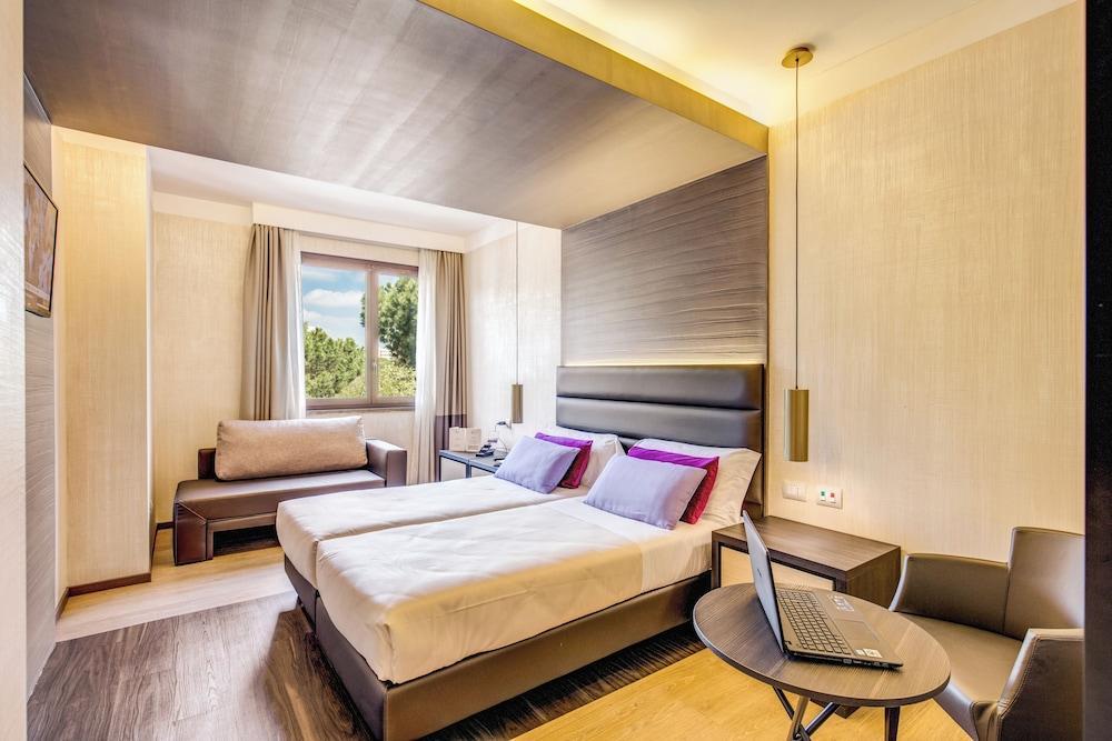 Warmthotel Room Type - Superior Double Room