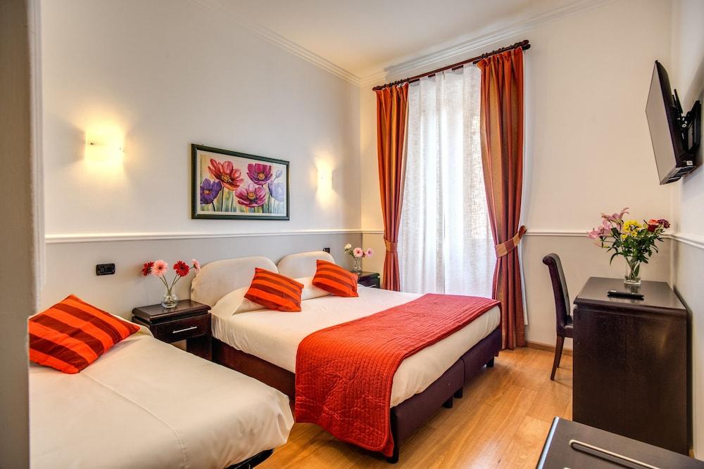 Everest Inn Rome Room Type - Standard Triple Room