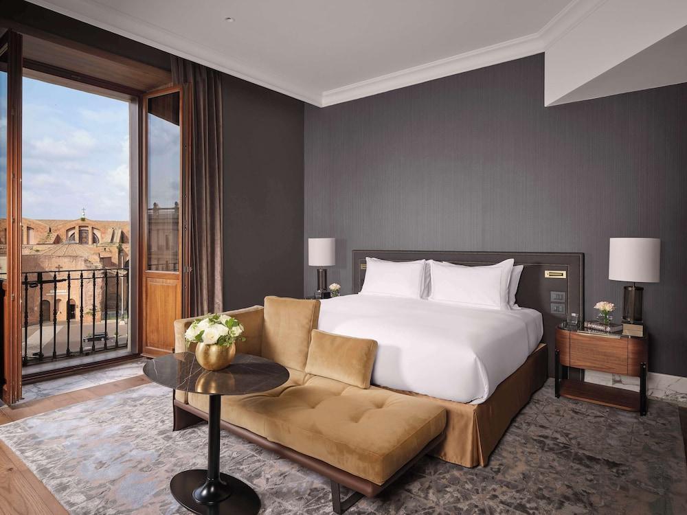 Anantara Palazzo Naiadi Rome Hotel Room Type - Anantara Piazza View Suite Anantara Palazzo Naiadi Rome Hotel Room Type - Anantara Piazza View Suite