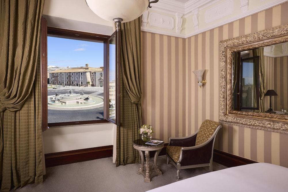Anantara Palazzo Naiadi Rome Hotel Room Type - Junior Suite Piazza view