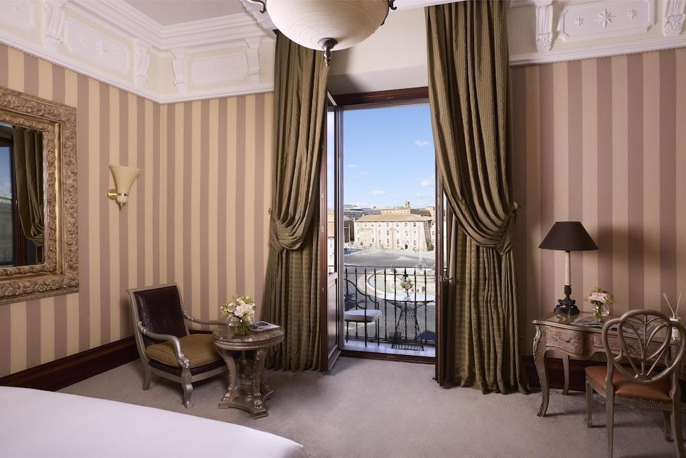 Anantara Palazzo Naiadi Rome Hotel Room Type - Junior Suite Piazza View with Balcony Anantara Palazzo Naiadi Rome Hotel Room Type - Junior Suite Piazza View with Balcony