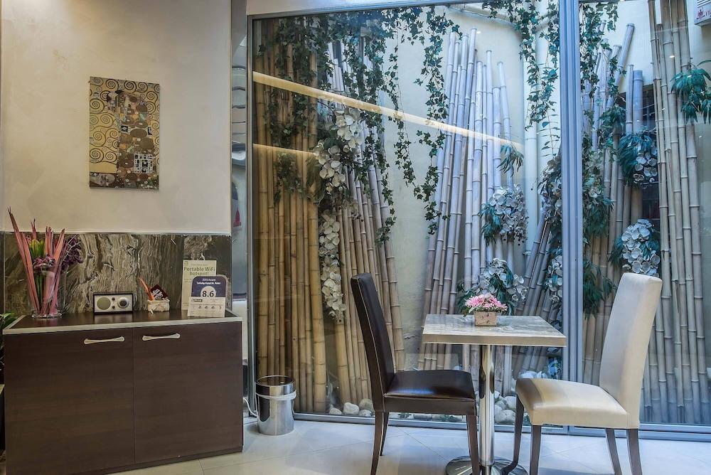 Catone District Hotel