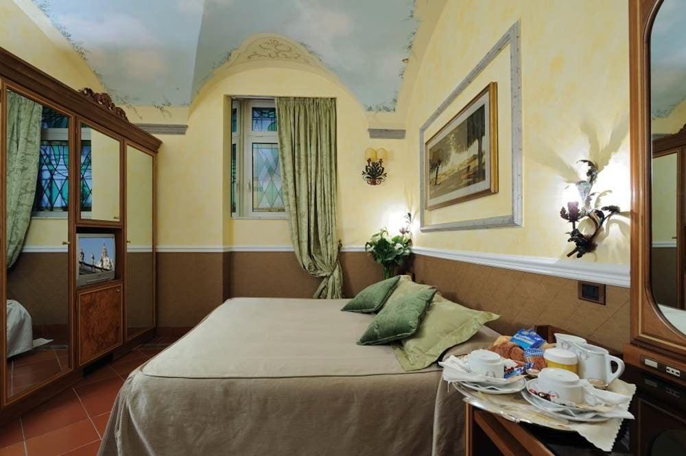 Hotel Farnese Room Type - Economy Basement Floor Double or Twin Room Hotel Farnese Room Type - Economy Basement Floor Double or Twin Room
