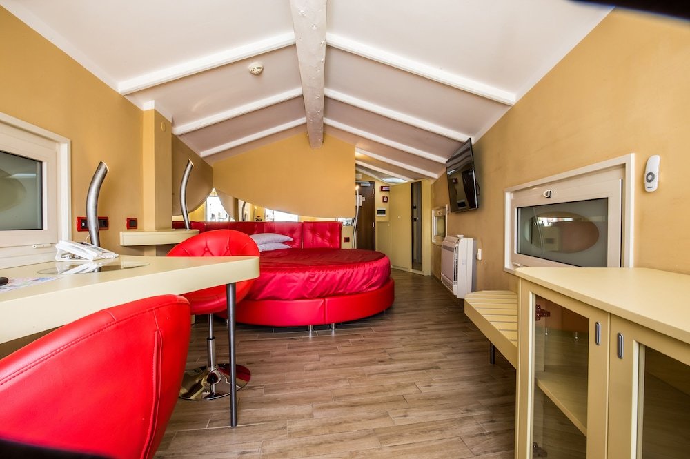 Hotel Fellini Room Type - Studio in attic with terrace