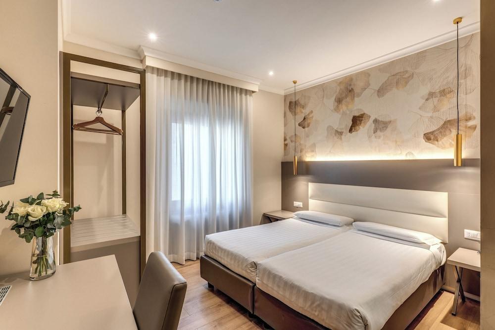 Flower Garden Hotel Rome Room Type - Superior Double Room