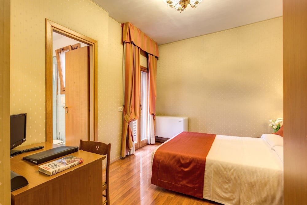 Flower Garden Hotel Rome Room Type - Double or Twin Room