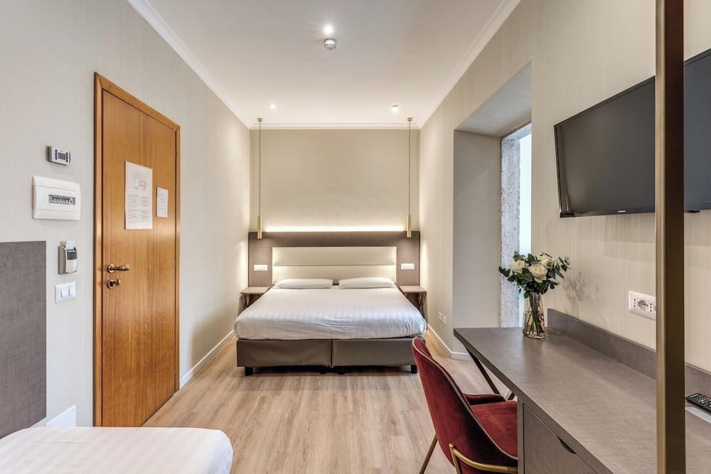 Flower Garden Hotel Rome Room Type - Triple Room