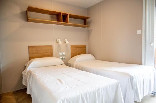 Flaminio Village Bungalow Park - Campground Room Type - Large Deluxe Bungalow with Kitchen and Patio