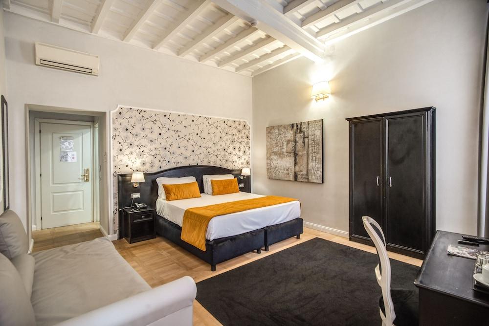 Relais Fontana di Trevi Room Type - Superior Deluxe Double or Twin Room