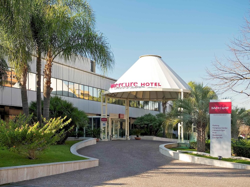 Mercure Eur Roma West - Tap to explore photos