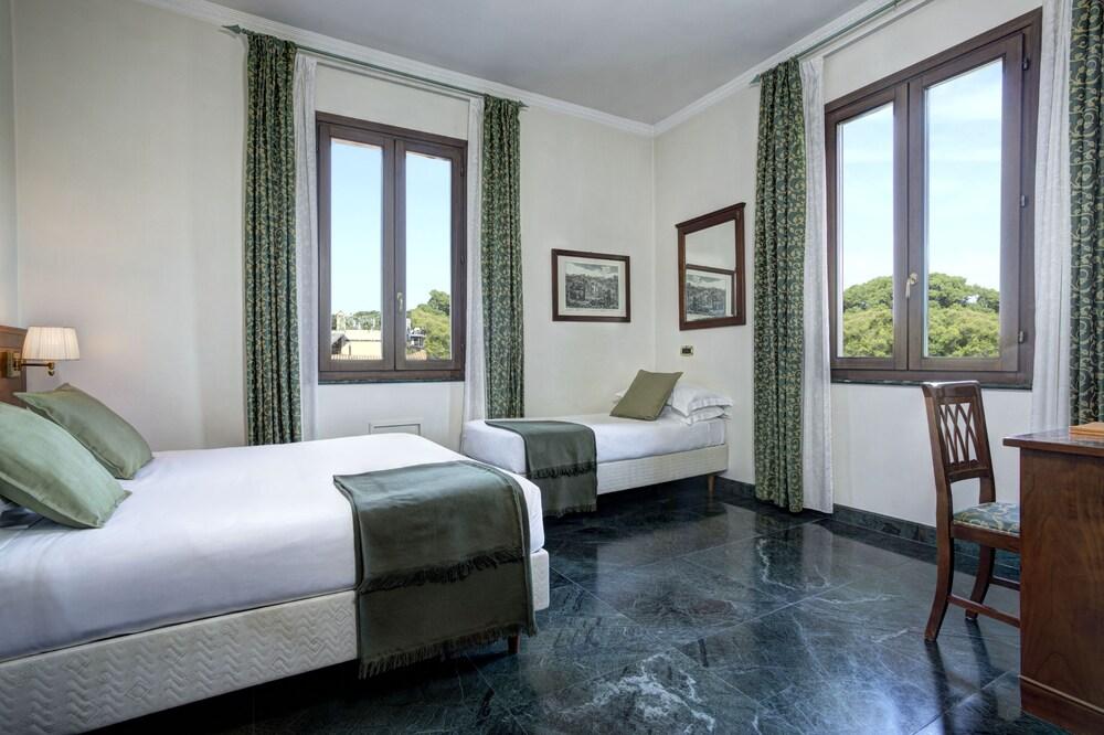 Grand Hotel Gianicolo Room Type - Triple Room Grand Hotel Gianicolo Room Type - Triple Room