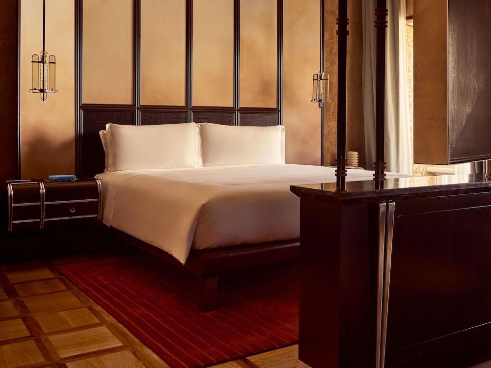Orient Express La Minerva Room Type - Junior Suite with Minerva Square View, 1 King bed