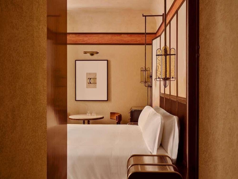 Orient Express La Minerva Room Type - Classic Room, 1 King Bed