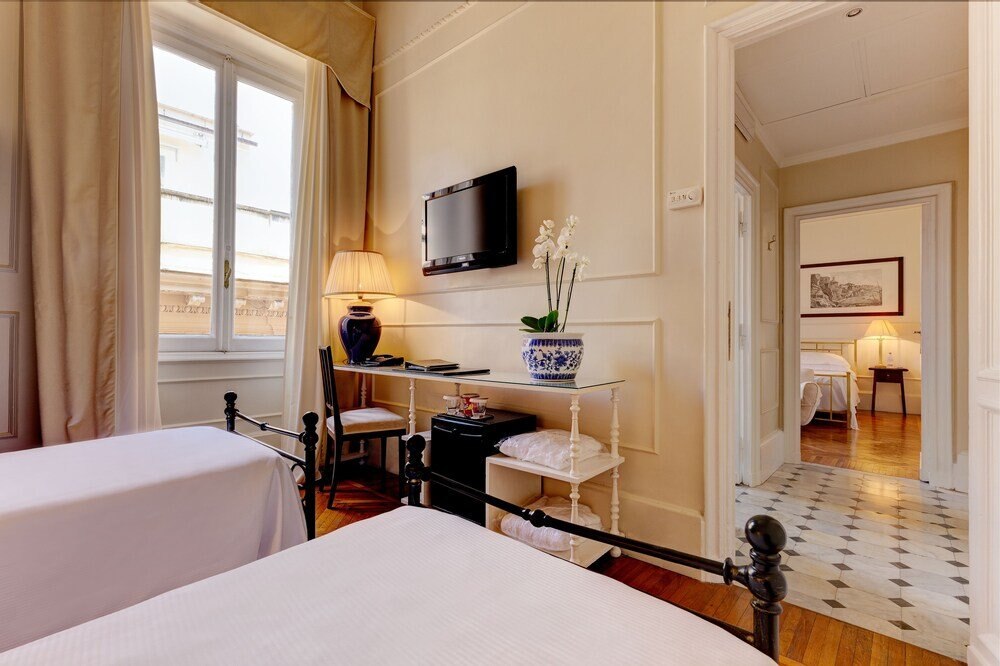Grand Hotel Plaza Room Type - Family Suite
