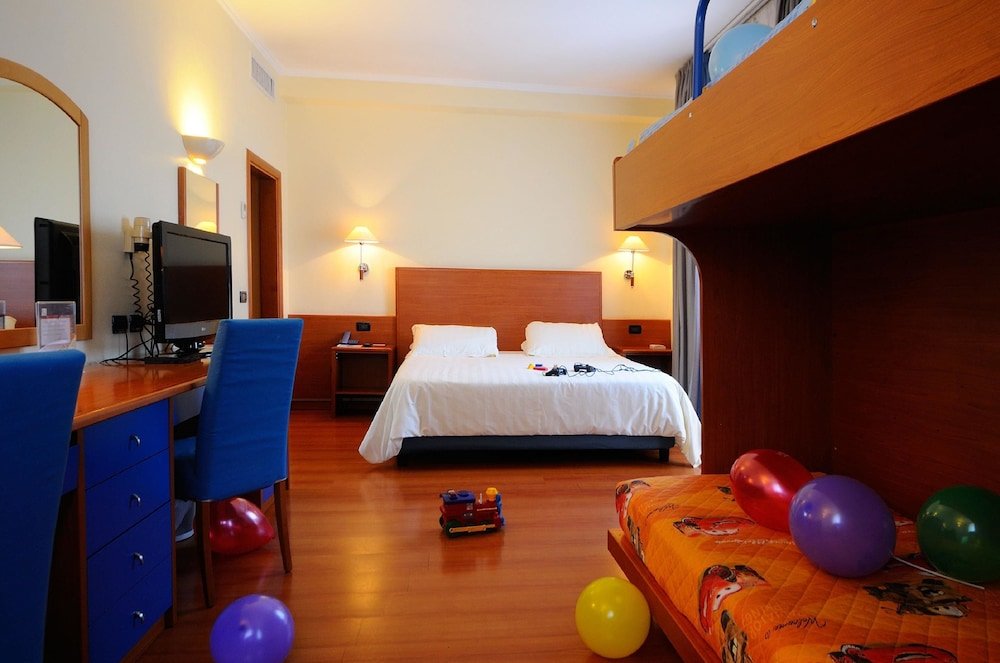 Best Western Plus Globus Hotel - Tap to explore photos