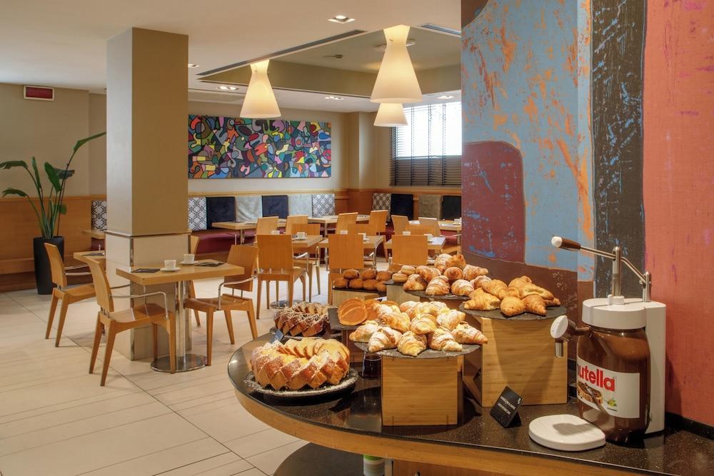 Best Western Plus Globus Hotel - Tap to explore photos