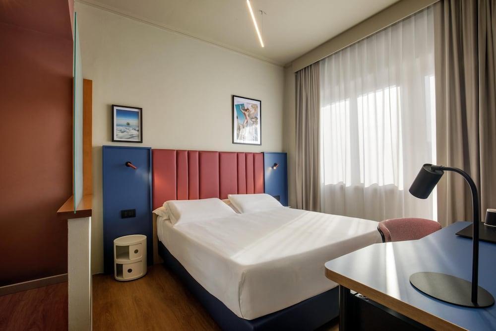 Best Western Plus Globus Hotel Room Type - Economy Room, 1 Double Bed