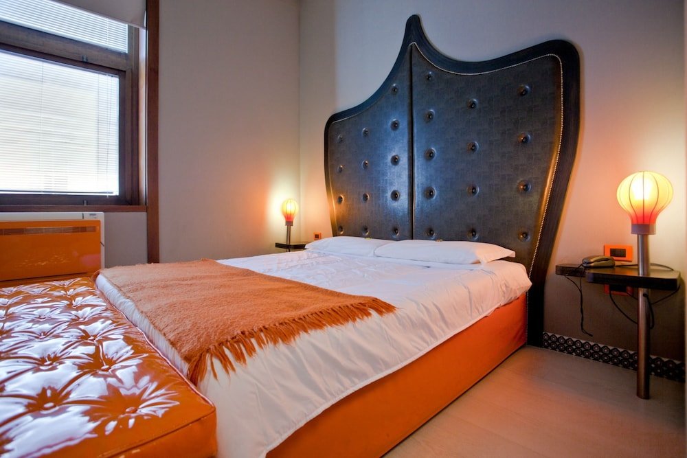 Orange Hotel Room Type - Deluxe Room