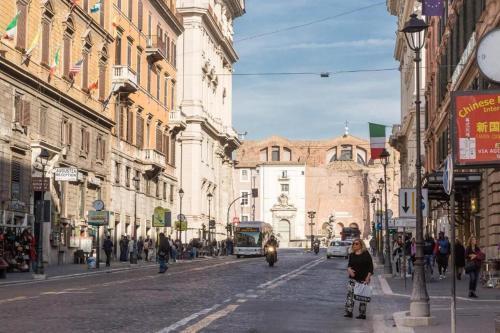 Magnifico Rome - Tap to explore photos