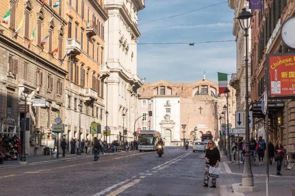 Magnifico Rome - Tap to explore photos