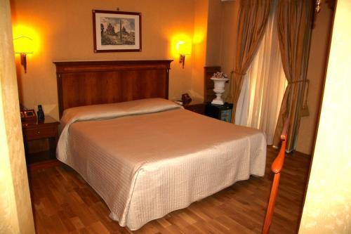 Luxury Rooms H 2000 Roma Room Type - Family Room with Private Bathroom Luxury Rooms H 2000 Roma Room Type - Family Room with Private Bathroom