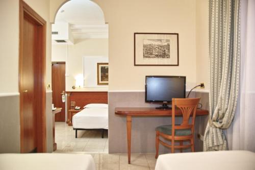 Hotel Hiberia Room Type - Standard Family Room