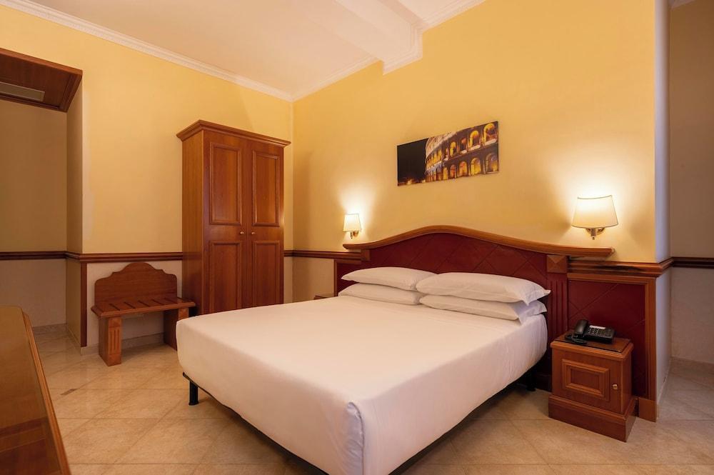 Hotel Hiberia Room Type - Double or Twin Room