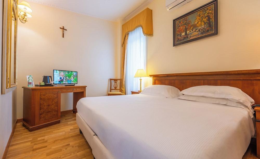 Hosianum Palace Room Type - Standard Double Room