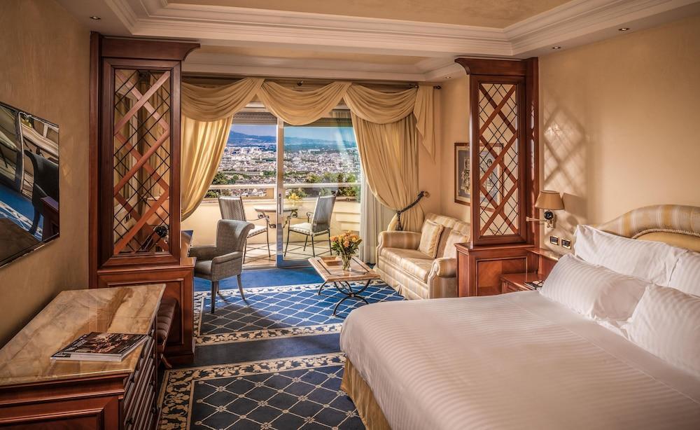 Rome Cavalieri, A Waldorf Astoria Hotel by Hilton Room Type - Deluxe Room, 1 King Bed (Deluxe Park View)
