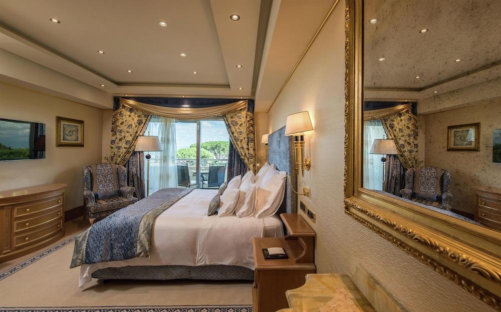 Rome Cavalieri, A Waldorf Astoria Hotel by Hilton Room Type - Suite, 1 King Bed, Park and Pool View (Superior Suite Spa/Club Lounge Access) Rome Cavalieri, A Waldorf Astoria Hotel by Hilton Room Type - Suite, 1 King Bed, Park and Pool View (Superior Suite Spa/Club Lounge Access)