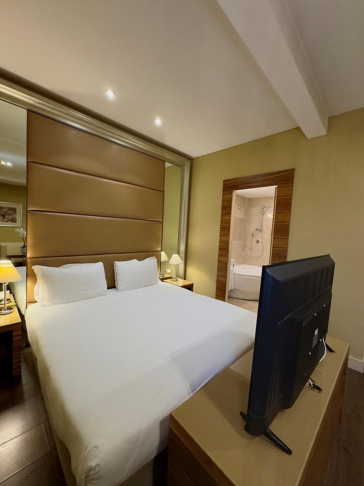 Mercure Roma Centro St. John Room Type - Privilege, Room, 1 Double Bed
