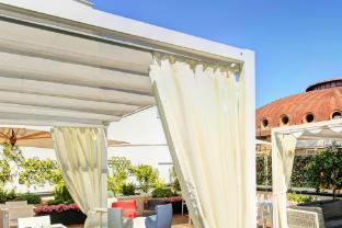 iQ Hotel Roma - Tap to explore photos