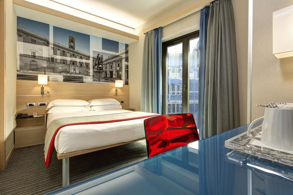 iQ Hotel Roma Room Type - Double Room (Small)