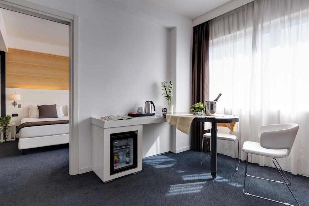 iH Hotels Roma Z3 Room Type - Junior Suite