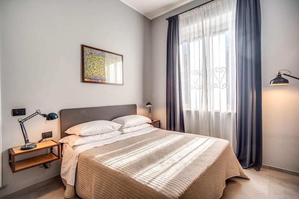 Hotel King Room Type - Classic Double Room