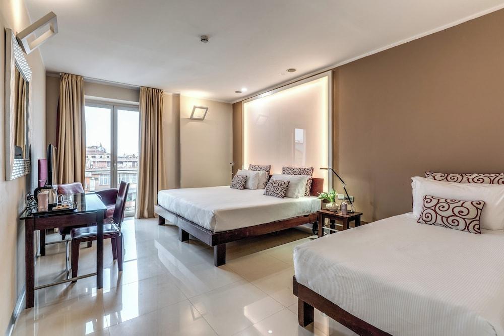La Griffe Hotel Room Type - Triple Room La Griffe Hotel Room Type - Triple Room