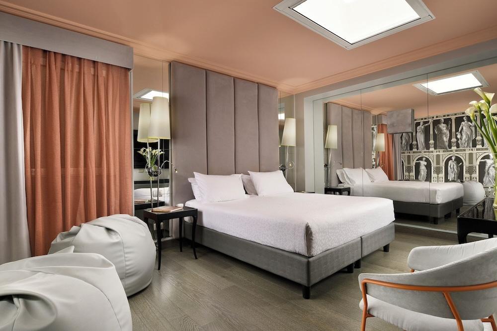 Leon's Place Hotel Room Type - Deluxe Room