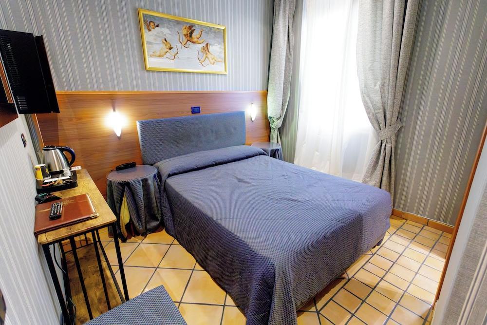 Hotel Lirico Room Type - Double Room