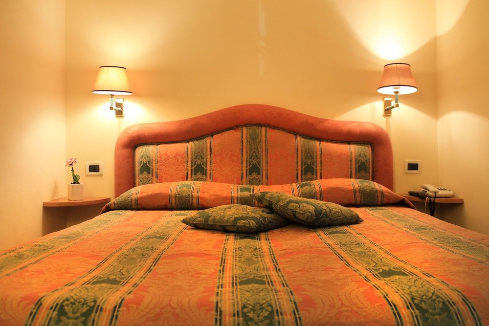 Hotel Villa delle Rose Room Type - Classic Double or Twin Room
