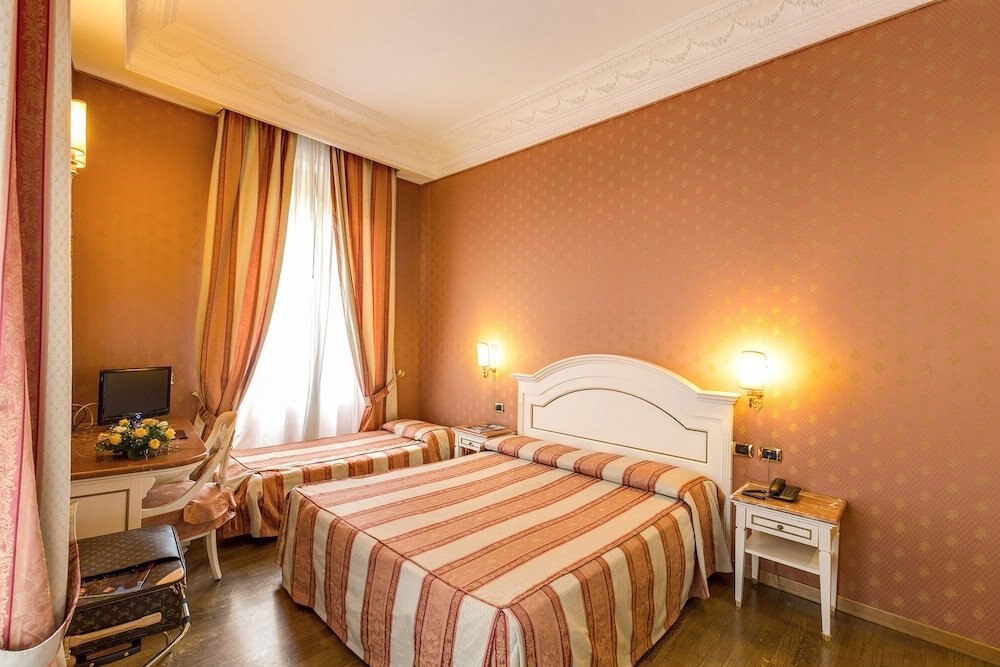 Hotel La Lumiere di Piazza di Spagna Room Type - Comfort Triple Room
