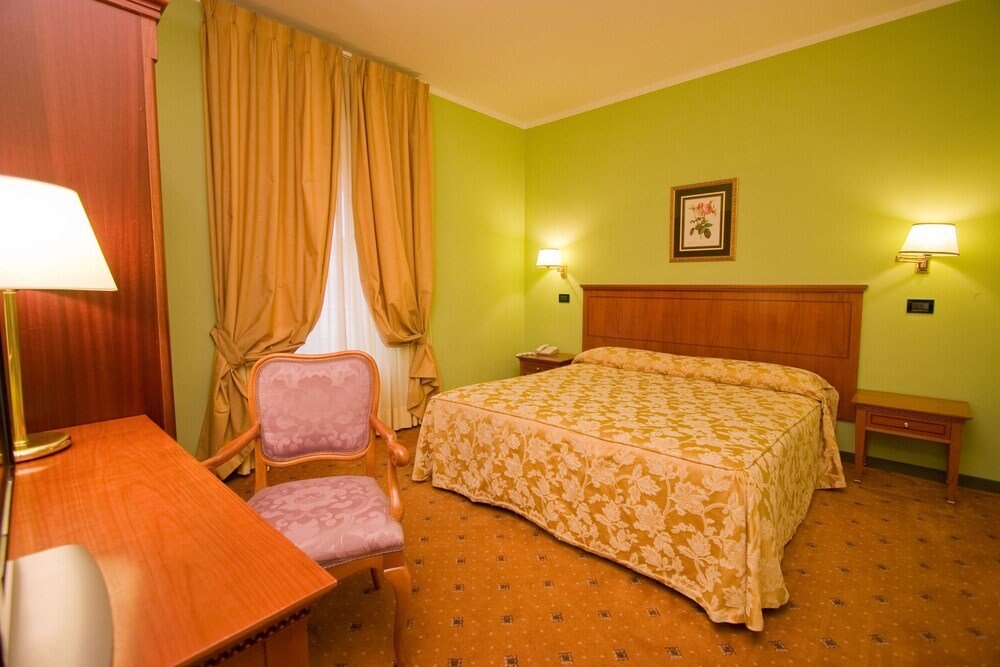 Laurentia Hotel Room Type - Twin Room