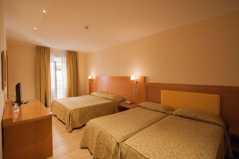 Laurentia Hotel Room Type - Quadruple Room